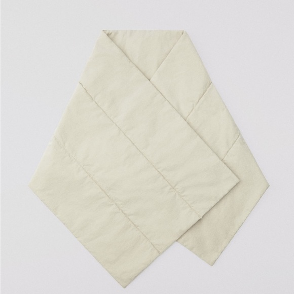 Zara quilted scarf LIMITED EDITION - Picture 1 of 9